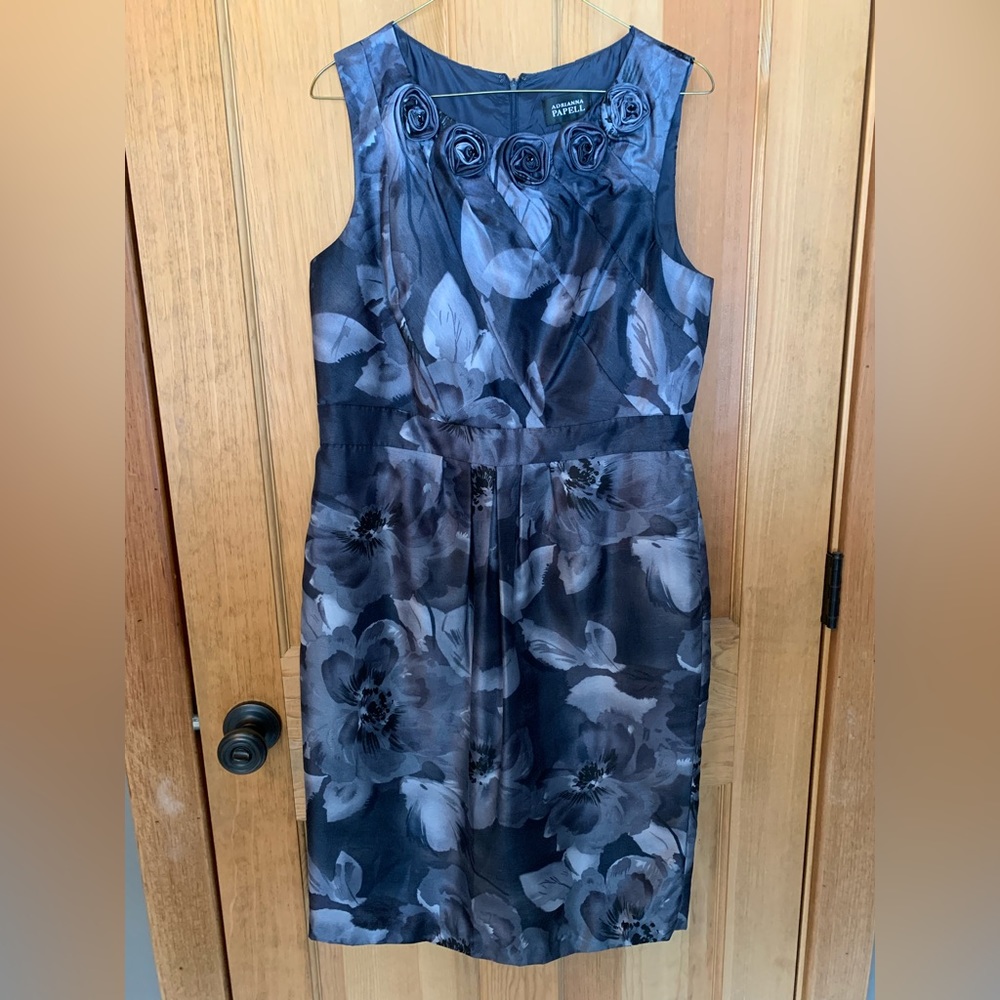 Adrianna Papell sleeveless dress. Size 12. Floral gray.